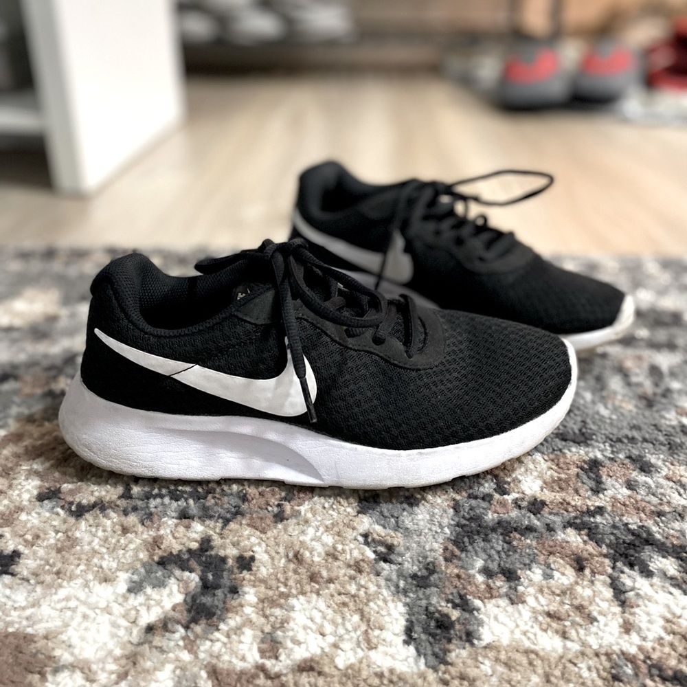 Black Nikes